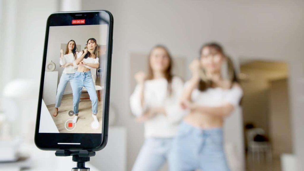 What Makes A TikTok Audience Loyal Over Time?
